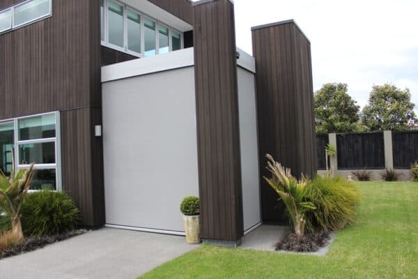 Clear PVC Ziptrak blinds enclosing an outdoor dining space